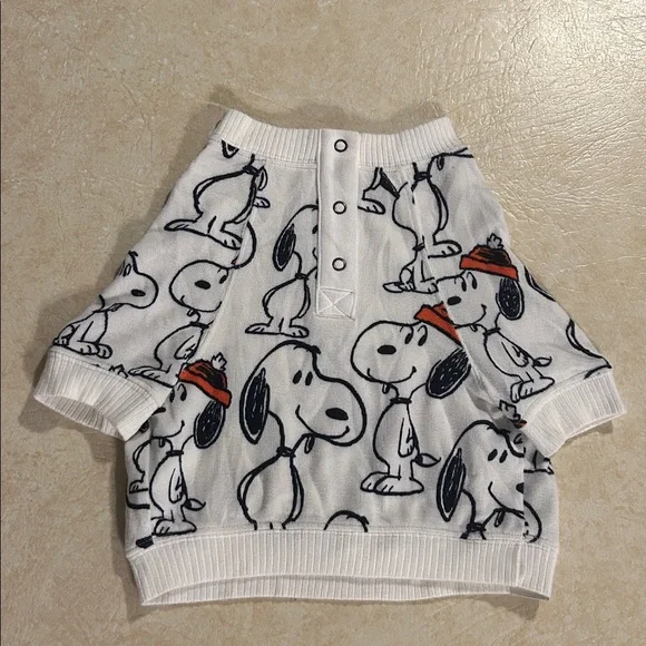 AE Dog Pajamas / Snoopy - Picture 3 of 8